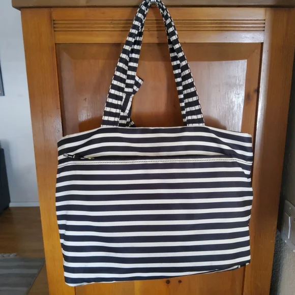 Kate Spade Black and White Stripe Barbara Duffle GUC - Picture 11 of 15